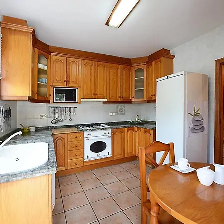 Iris - Plusholidays Calpe